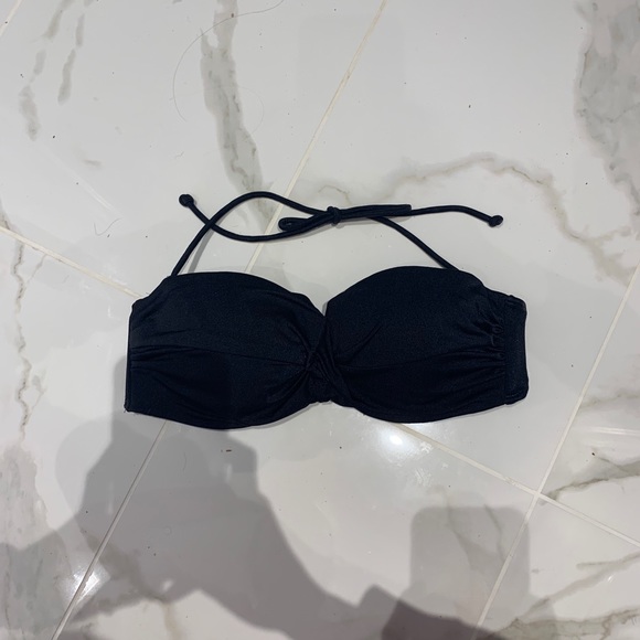 Victoria secret bikini top with adjustable straps - Picture 2 of 7